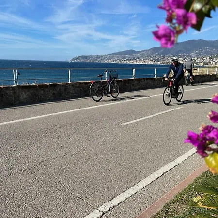 شقة La Casa Di Ben Giardino Sul Mare