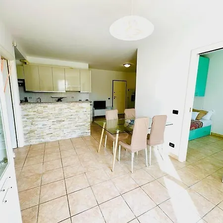 Lägenhet La Casa Di Ben Giardino Sul Mare *