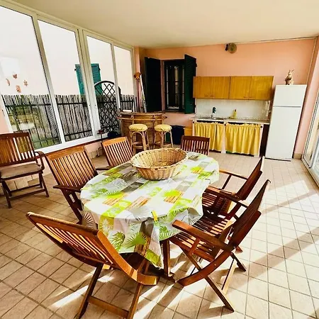 La Casa Di Ben Giardino Sul Mare *