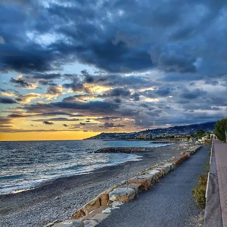 La Casa Di Ben Giardino Sul Mare Lägenhet Riva Ligure