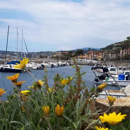 La Casa Di Ben Giardino Sul Mare Appartement *