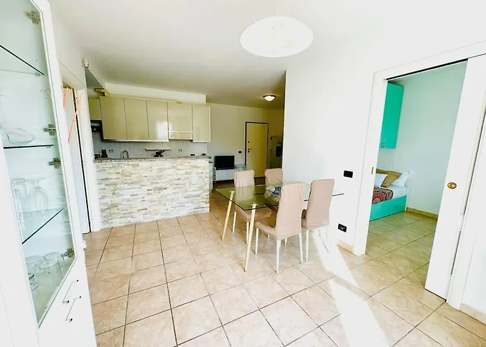 Апартаменты La Casa Di Ben Giardino Sul Mare *