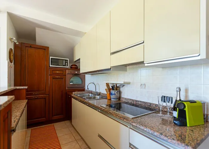 Lägenhet La Casa Di Ben Giardino Sul Mare