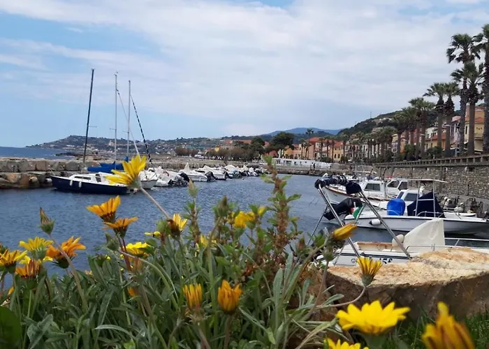 La Casa Di Ben Giardino Sul Mare Lägenhet *